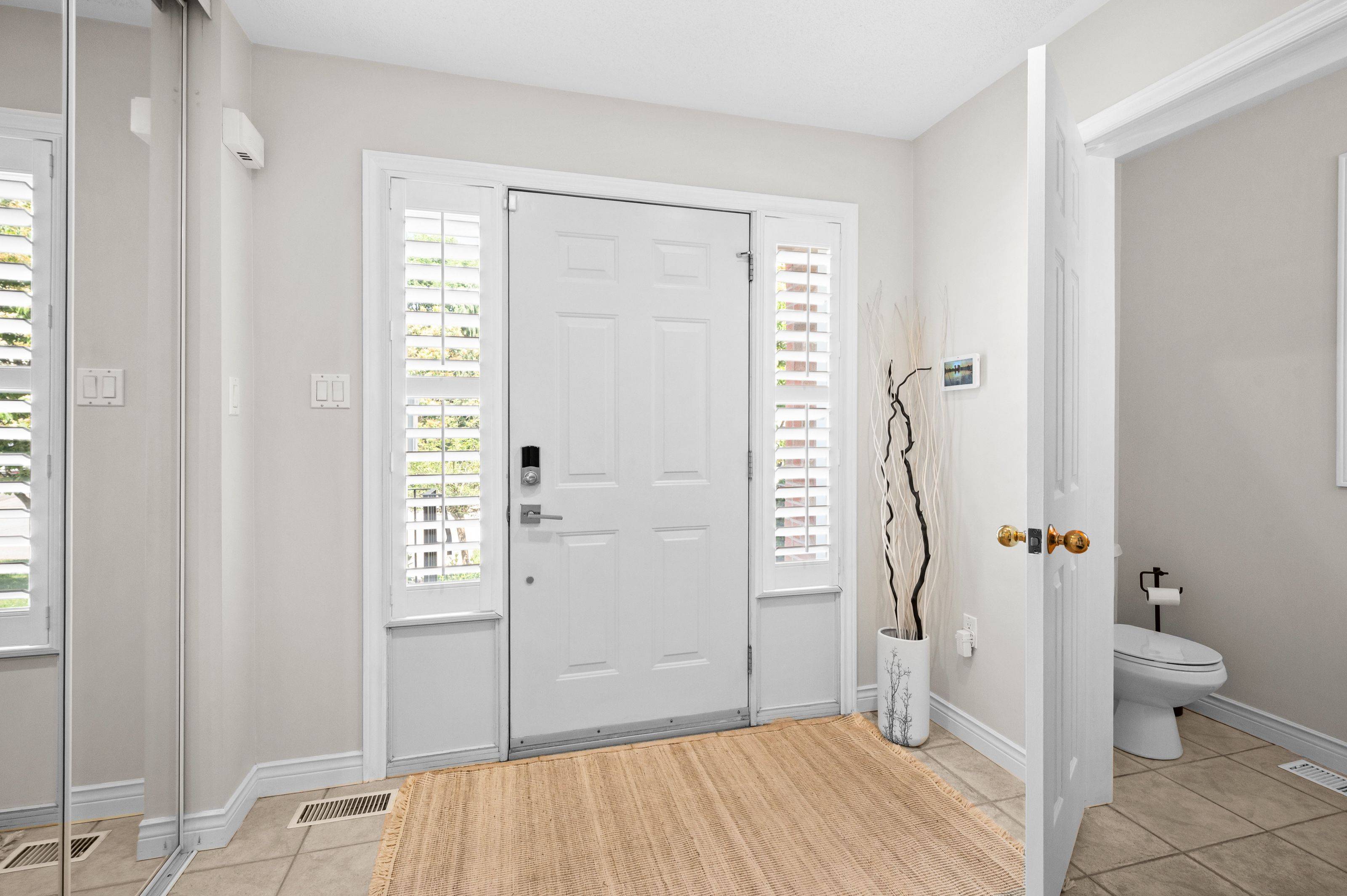 Burlington, ON L7R 4V4,2032 Grovetree LN