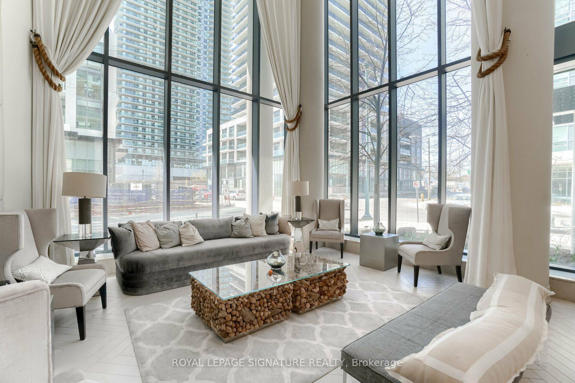 Toronto W06, ON M8V 0C4,59 Annie Craig DR #1202