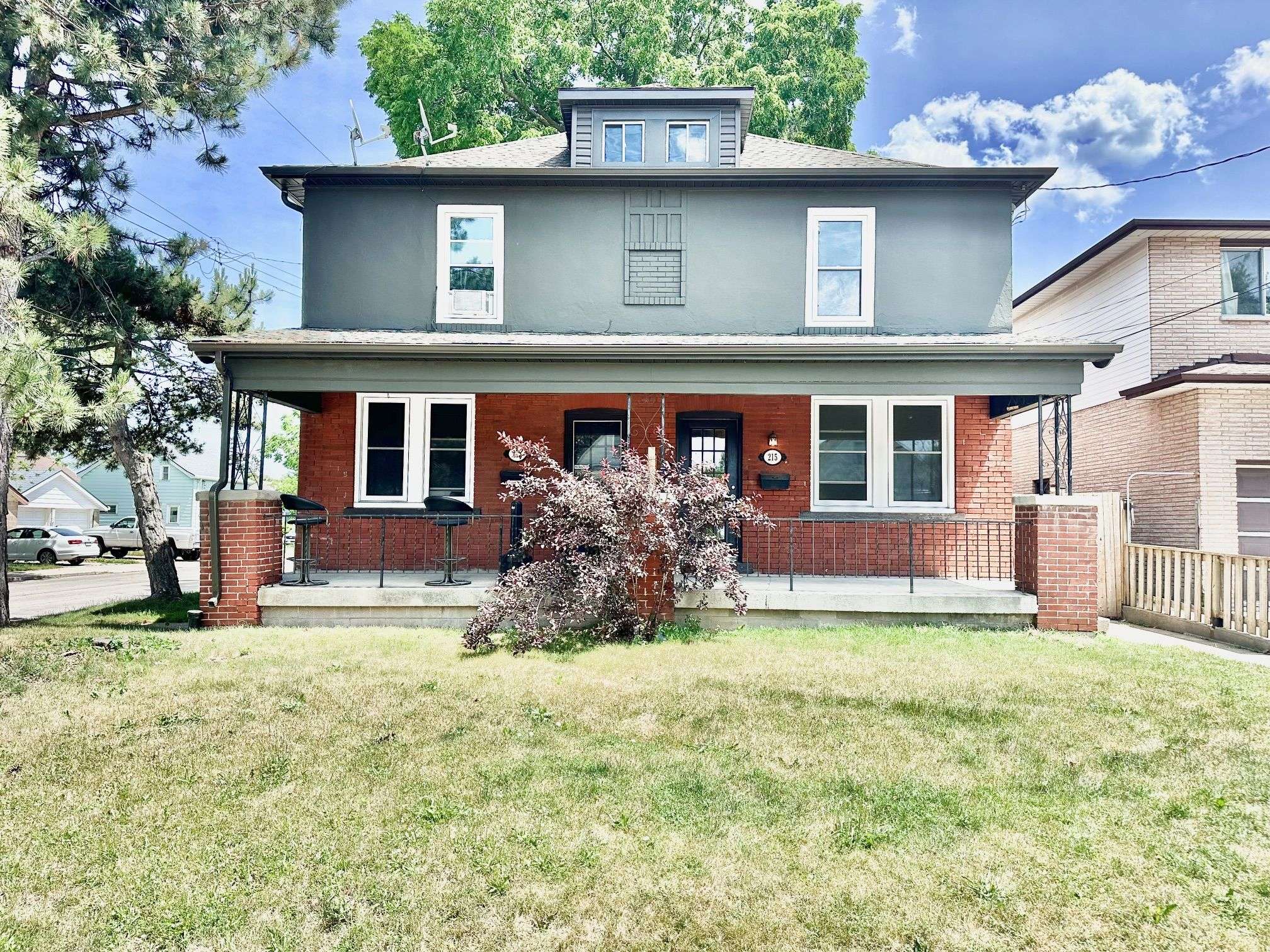 215 Rosewood RD, Hamilton, ON L8K 3J5