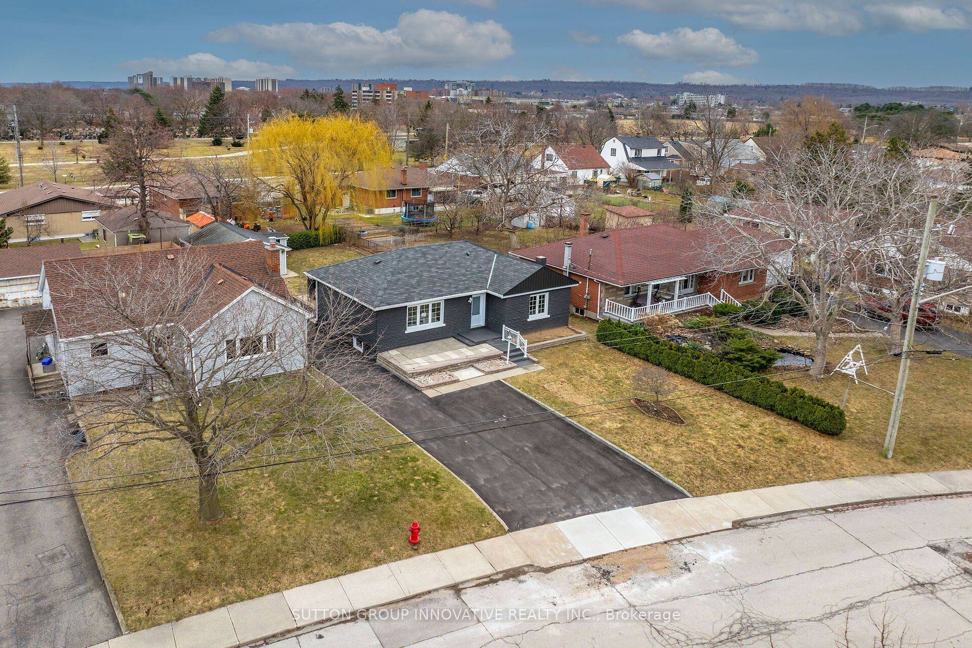 Hamilton, ON L8H 2M4,Lower - 346 Pottruff RD N