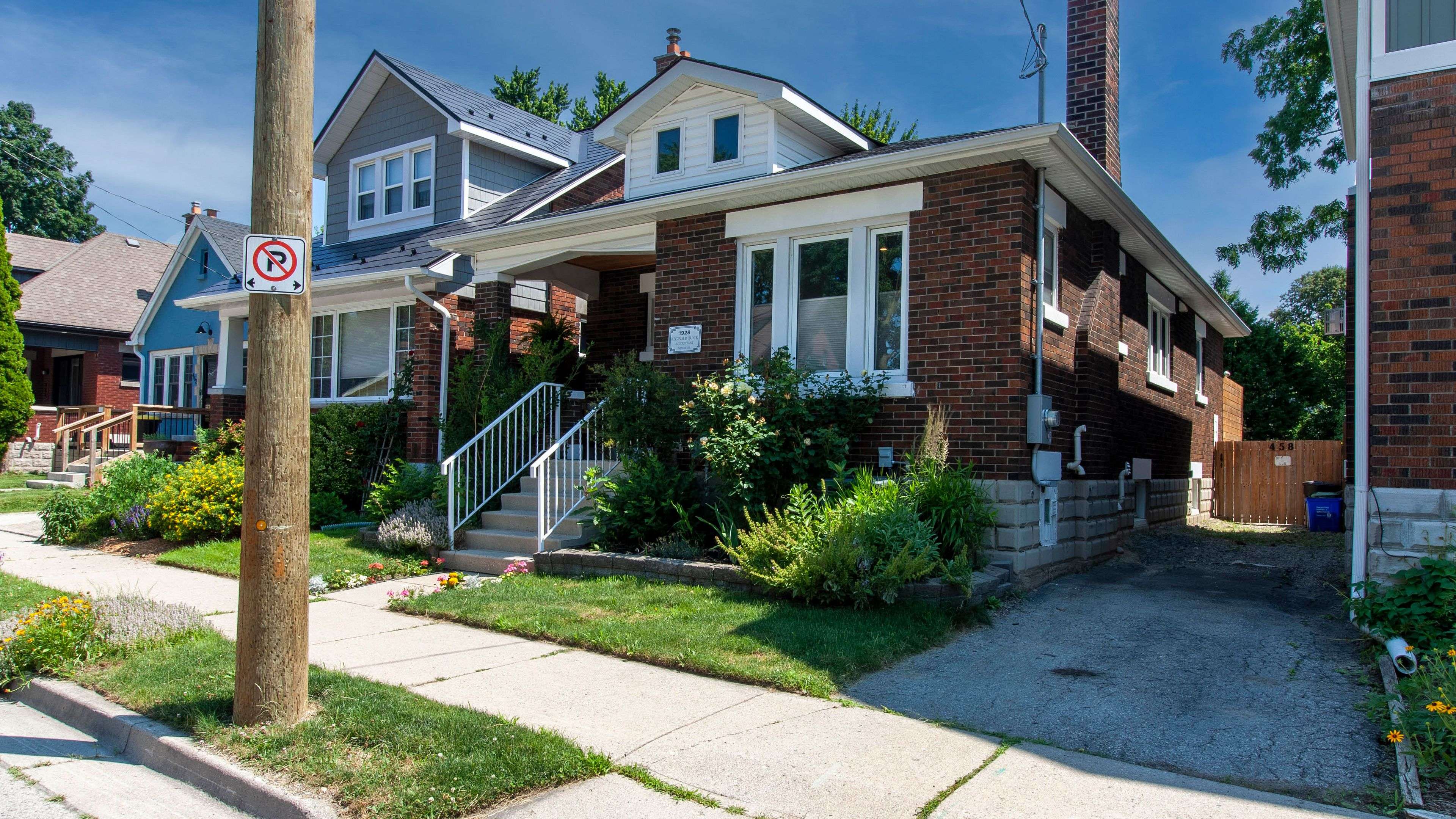 London East, ON N5W 3Z9,458 Woodman AVE