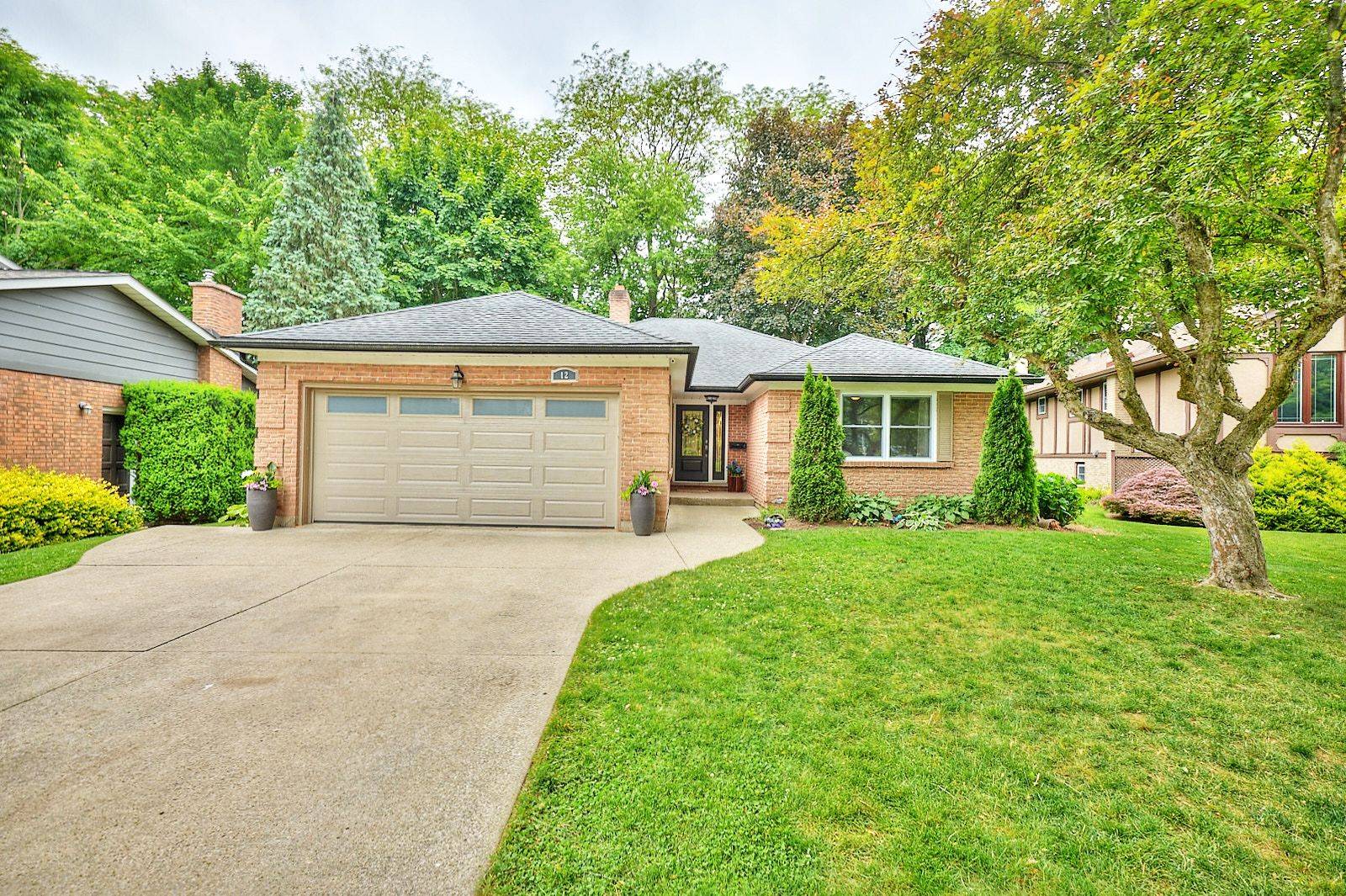 Pelham, ON L0S 1E1,12 Deerpark CRES