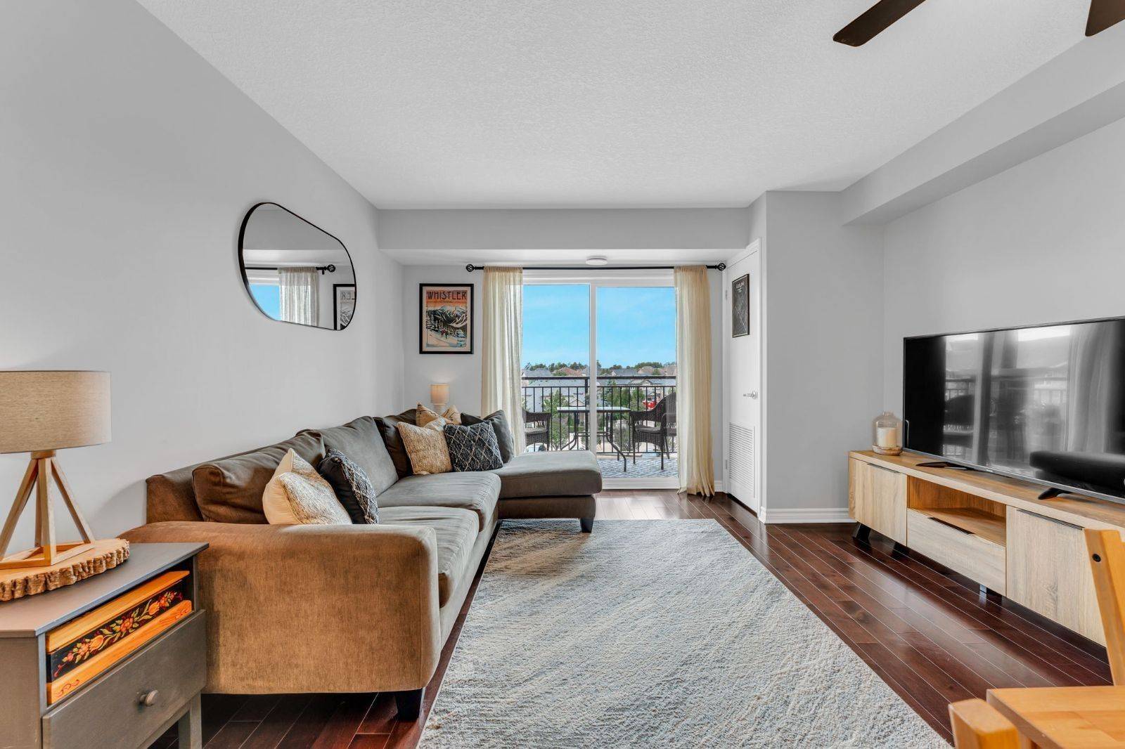 Guelph, ON N1L 0H6,60 Lynnmore ST #414