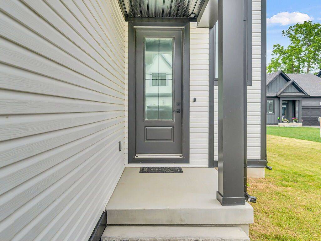 Ingersoll, ON N5C 0E6,297 WHITING ST #9