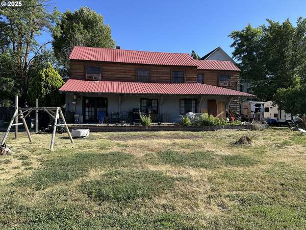 808 MAIN ST, Fossil, OR 97830
