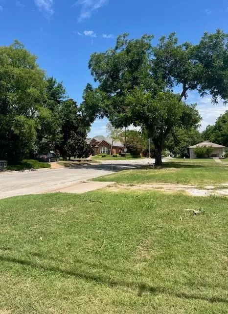 Fort Worth, TX 76107,3829 W 5th Street