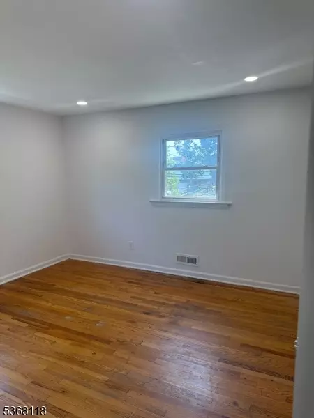 Rahway City, NJ 07065,2114 Elizabeth Ave #2