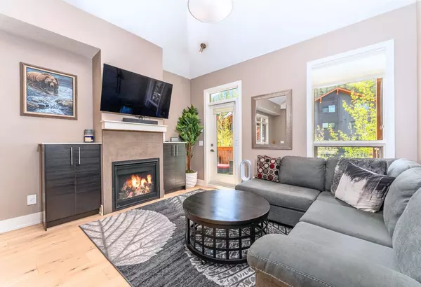 Canmore, AB T1W 0G5,3000B Stewart Creek DR #204