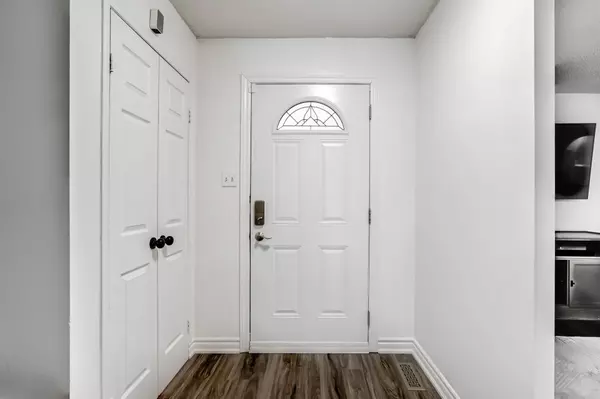 Brampton, ON L6Z 4E4,37 Solway AVE
