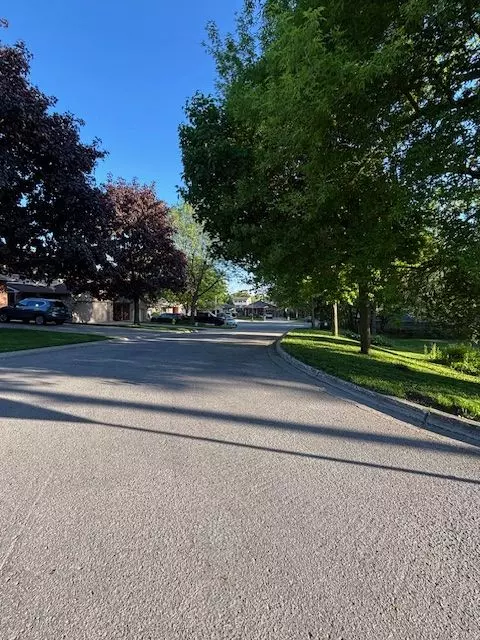 London East, ON N5W 1E6,2 Ellsworth Close