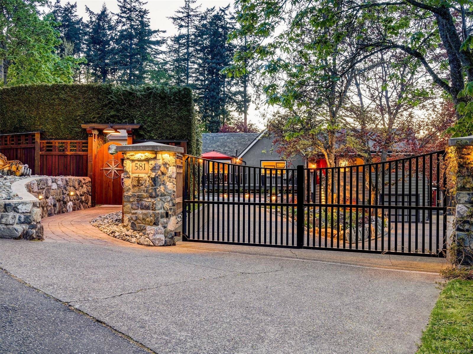 View Royal, BC V9V 1E1,581 Prince Robert Dr