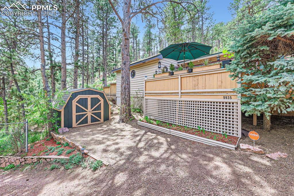Cascade, CO 80809,9935 Fountain RD
