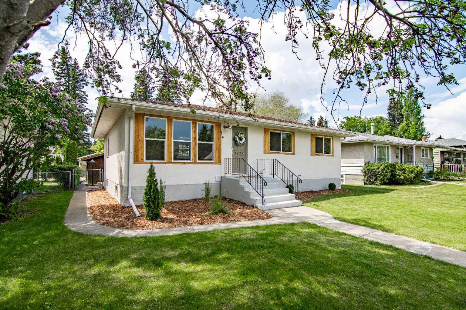 Red Deer, AB T4N 3B9,3928 43 AVE