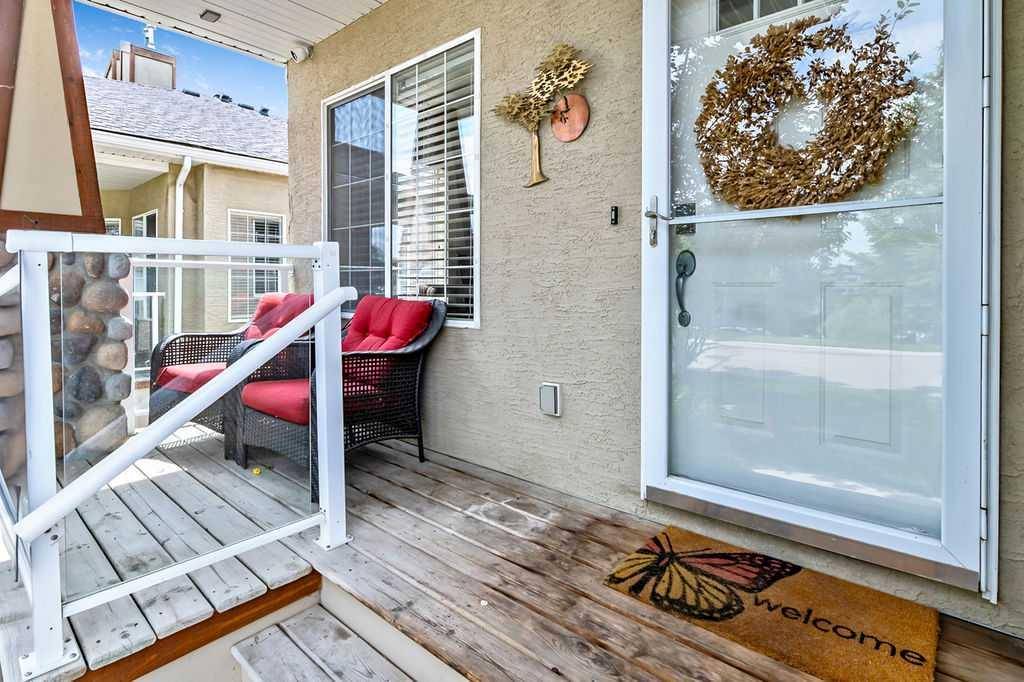 Okotoks, AB T1S 2C4,37 Rowland LN