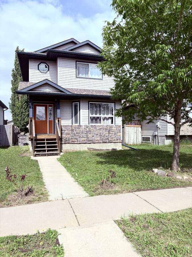 57 Pinnacle XING, Grande Prairie, AB T8W 2X3