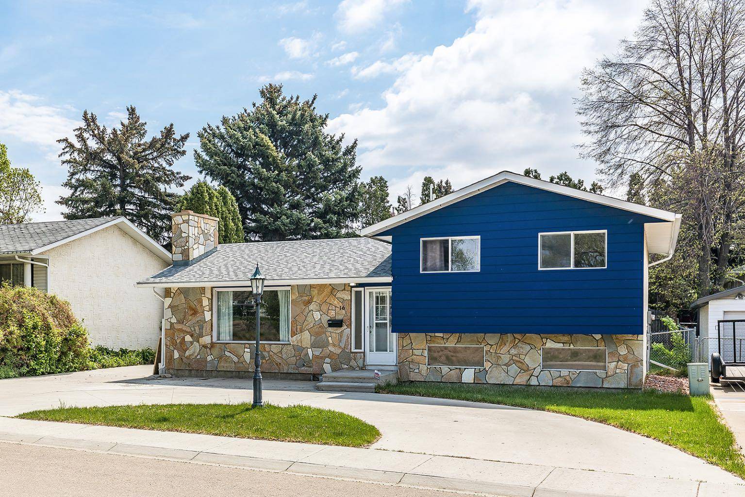 Medicine Hat, AB T1A4A4,16 Red Deer DR SW
