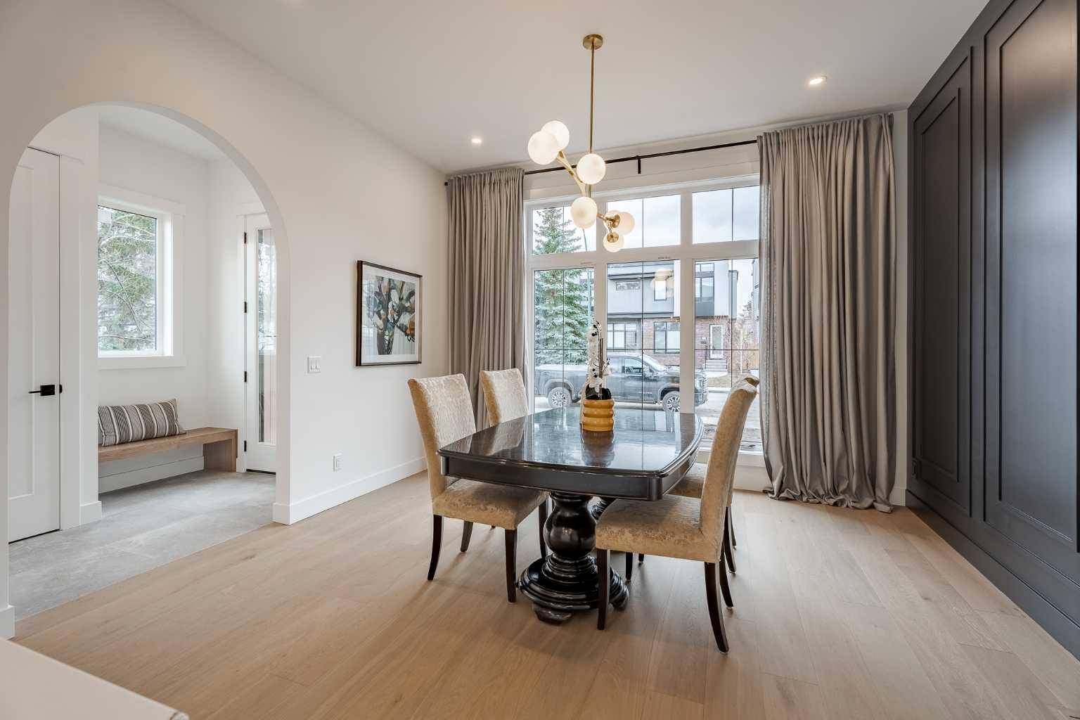 Calgary, AB T2M 3S2,2510 17 ST Northwest