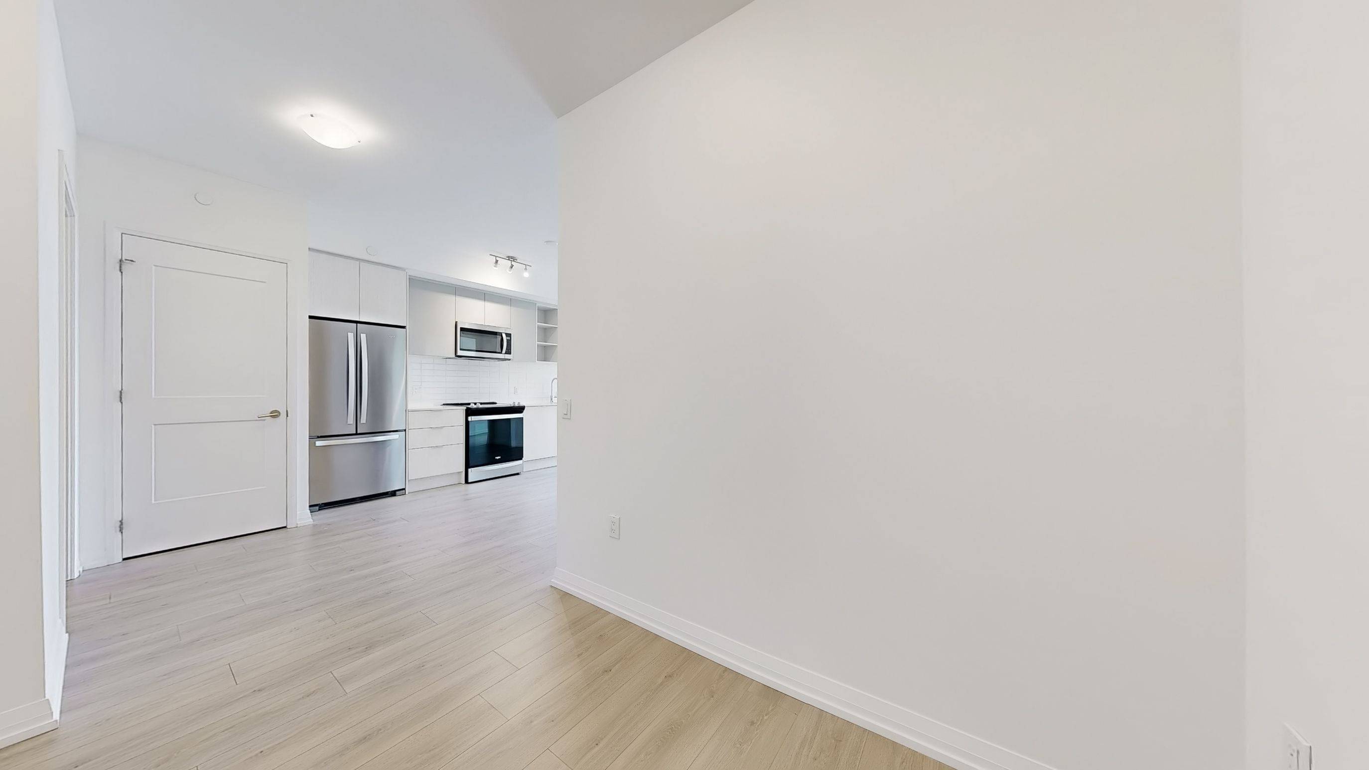 Toronto C10, ON M4S 0E4,50 Dunfield AVE #2214