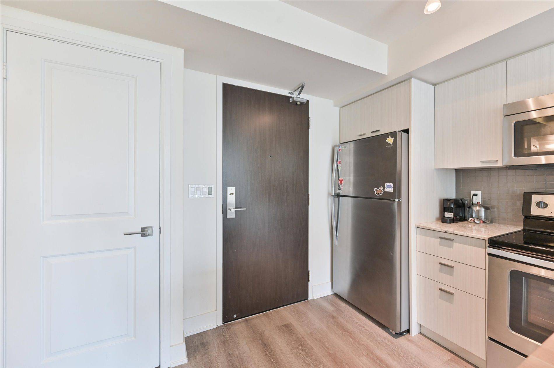 88 Sheppard AVE E #811, Toronto C14, ON M2N 6Y2