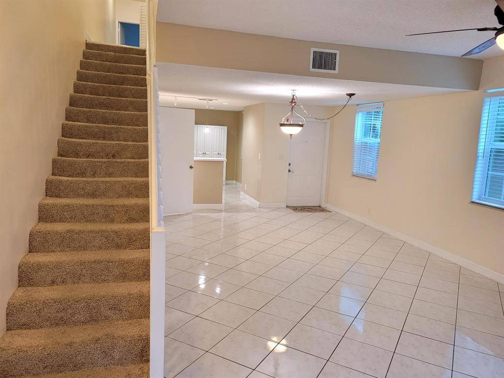 Weston, FL 33327,[StreetName,UnitNumber,StreetNumber,StreetDirPrefix]
