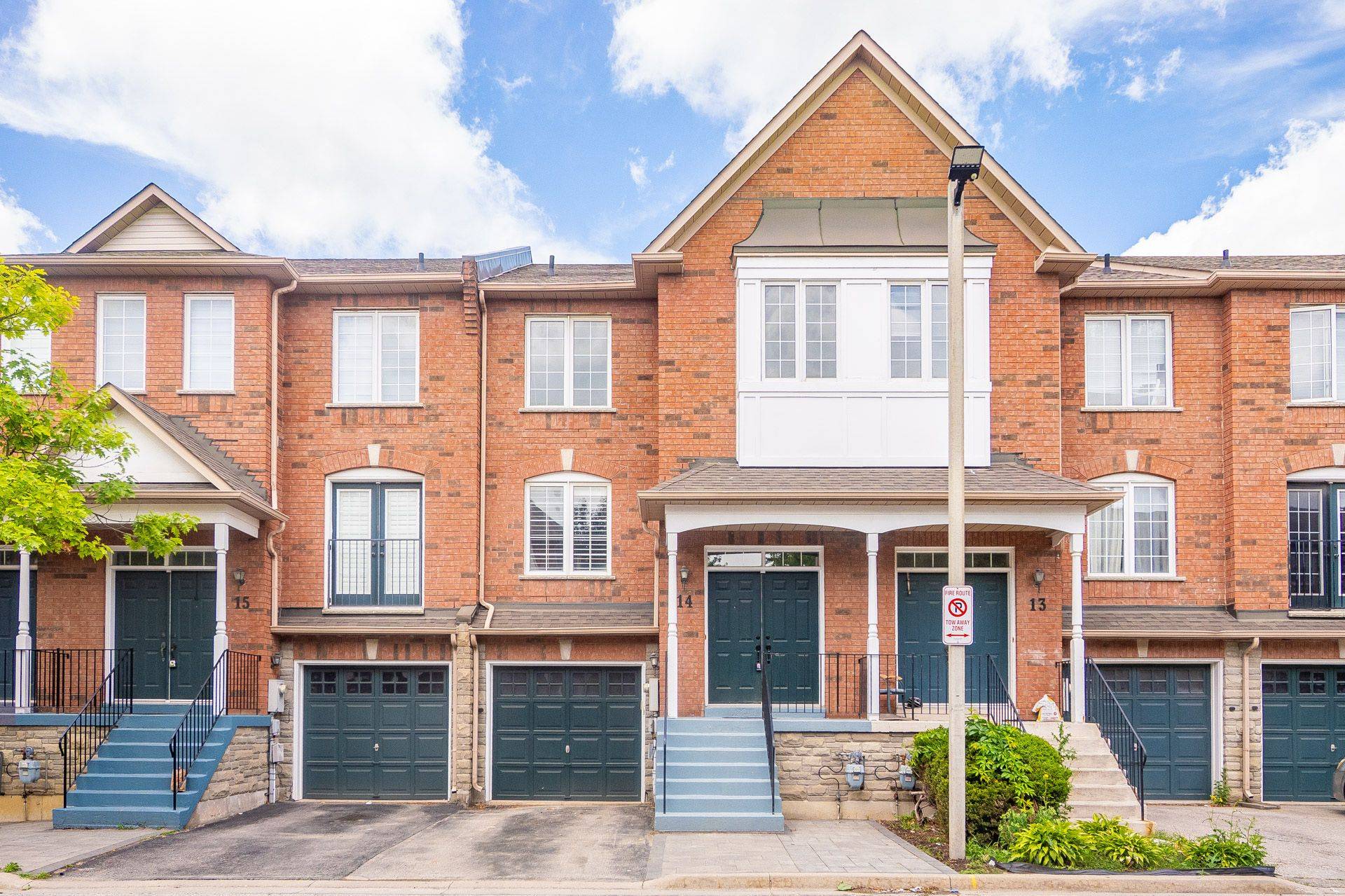 Vaughan, ON L4L 9L6,20 Minton DR #14