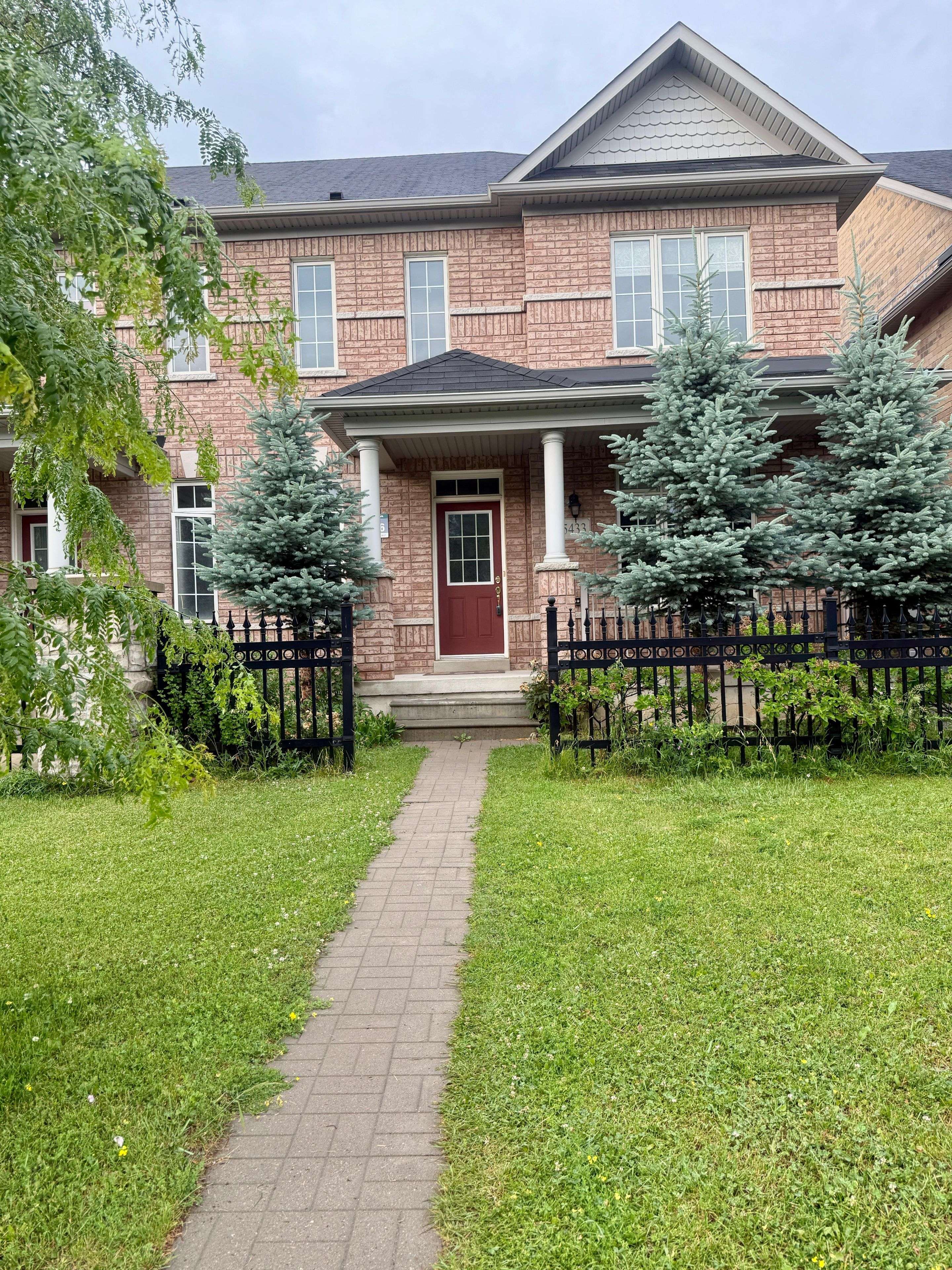 Mississauga, ON L5M 0V7,5433 Tenth Line West Line