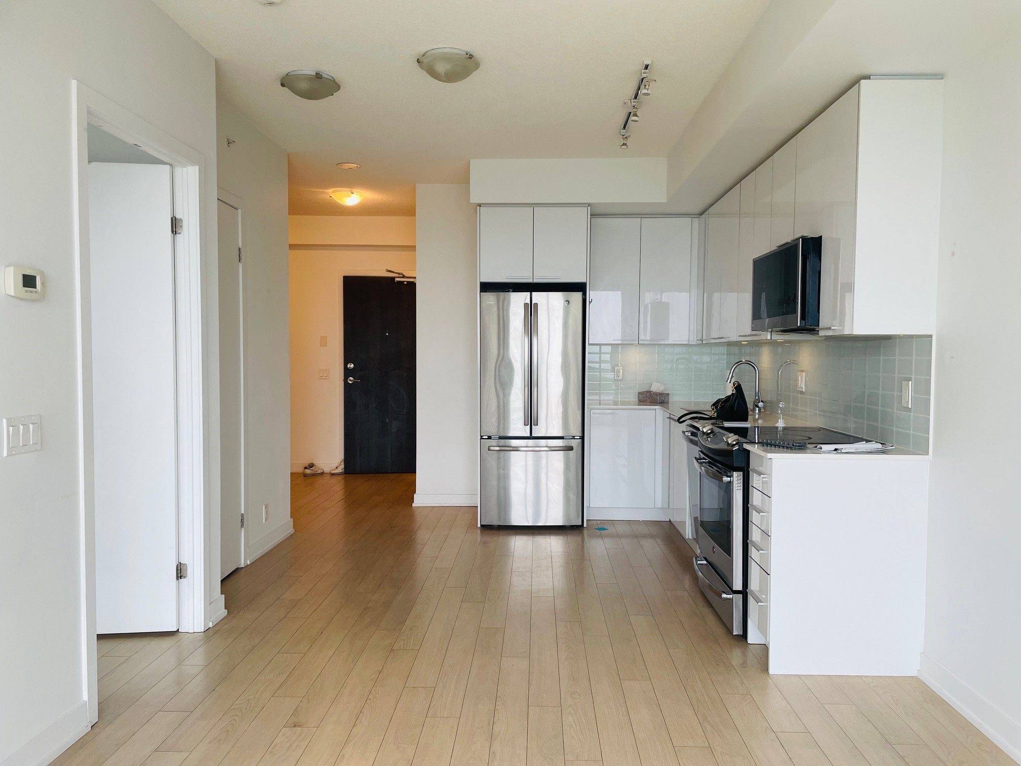 Toronto W06, ON M8V 0H9,10 Park Lawn RD #3102