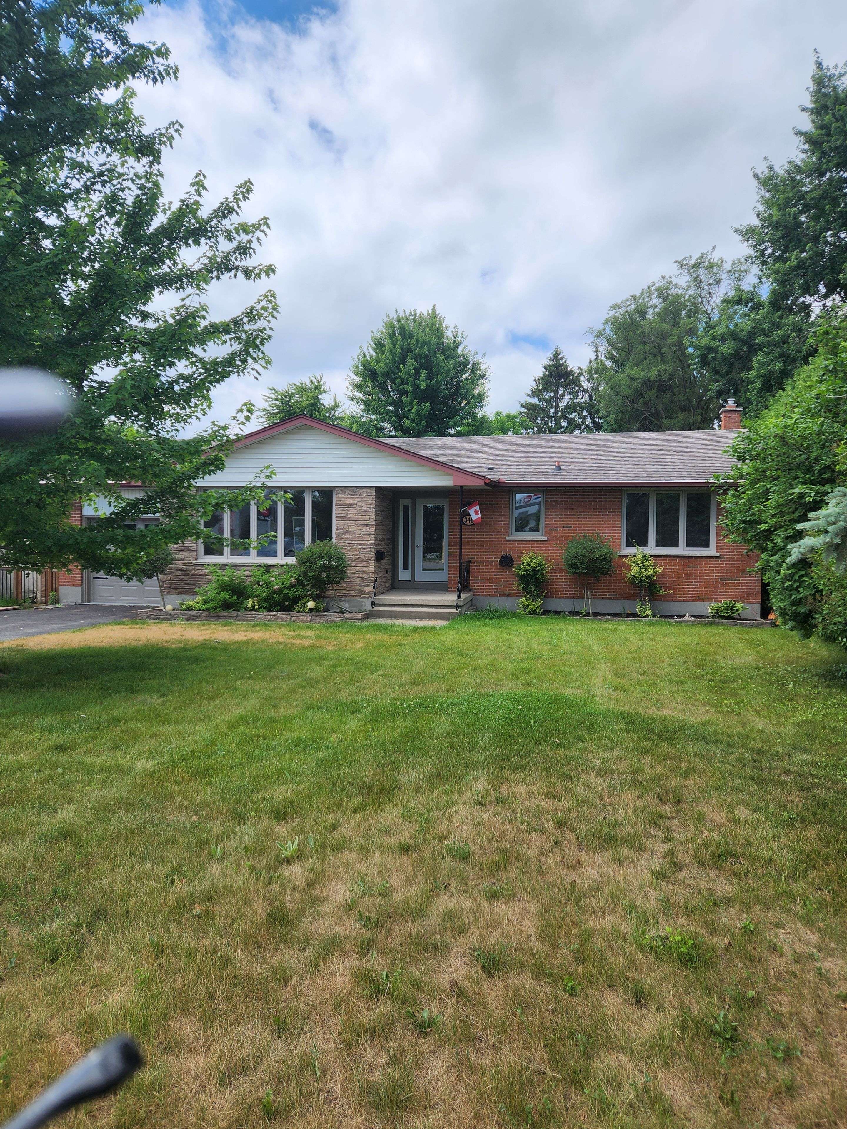 Strathroy-caradoc, ON N7G 2P4,348 Caradoc ST S