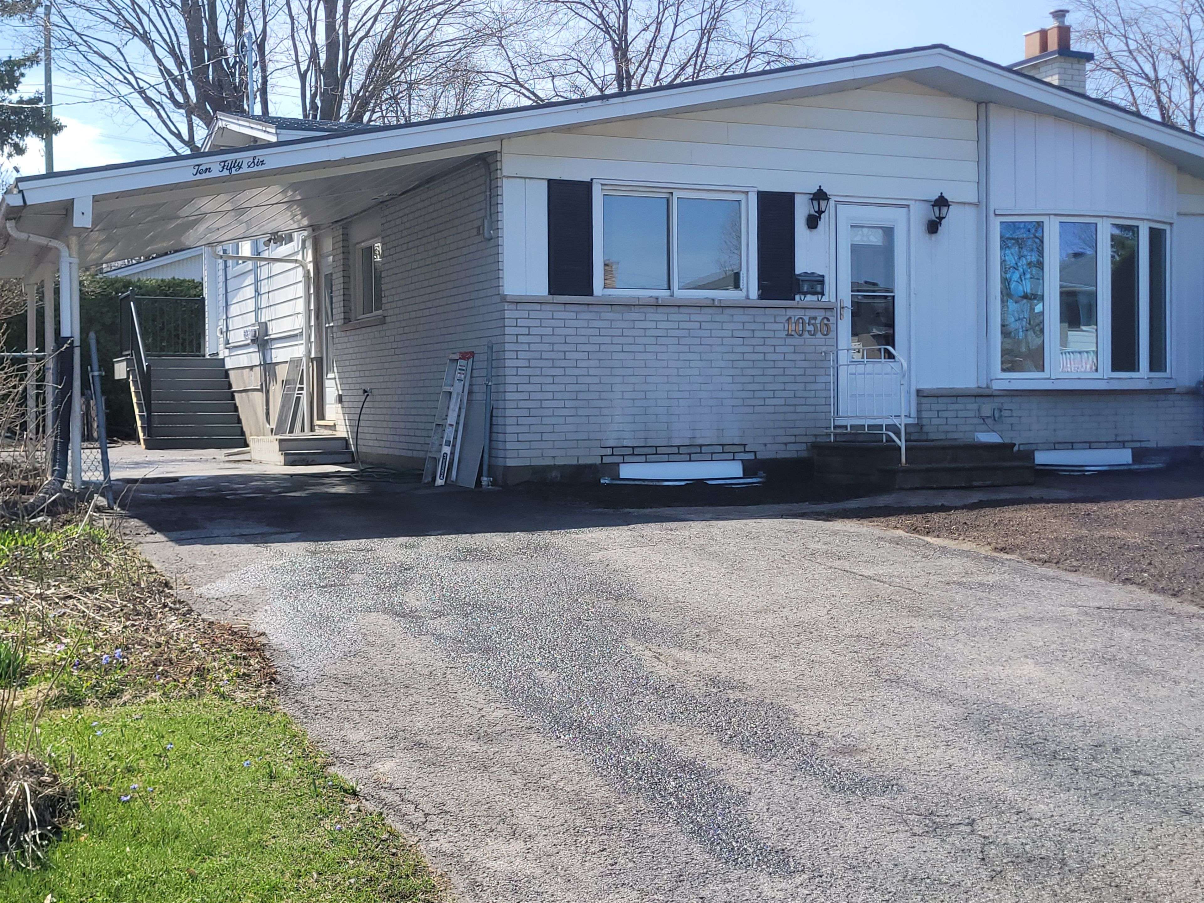 1056 Harkness AVE #Unit 3 (basement), Billings Bridge - Riverside Park And Area, ON K1V 6P1