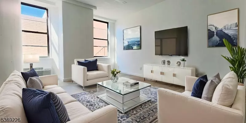 Passaic City, NJ 07055,30 Howe Ave #205