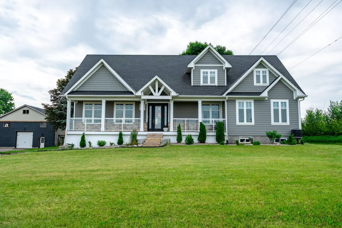 Hamilton, ON L8B 1H8,4 Concession 11 RD E