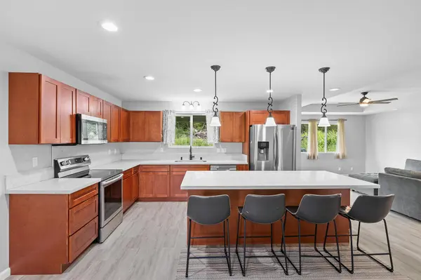 Keaau, HI 96749,15-1730 29TH AVE