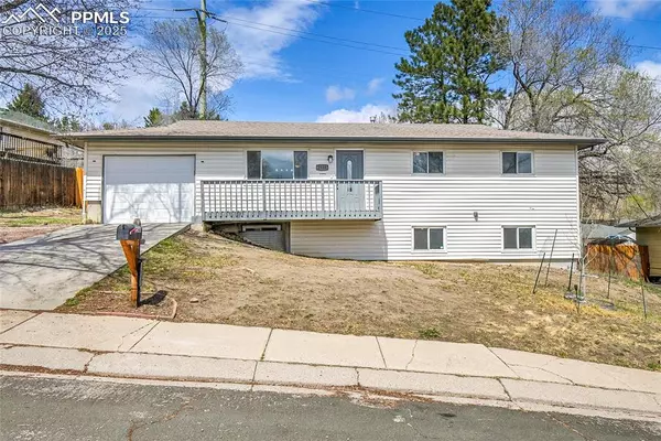 2518 Royalty CT, Colorado Springs, CO 80904