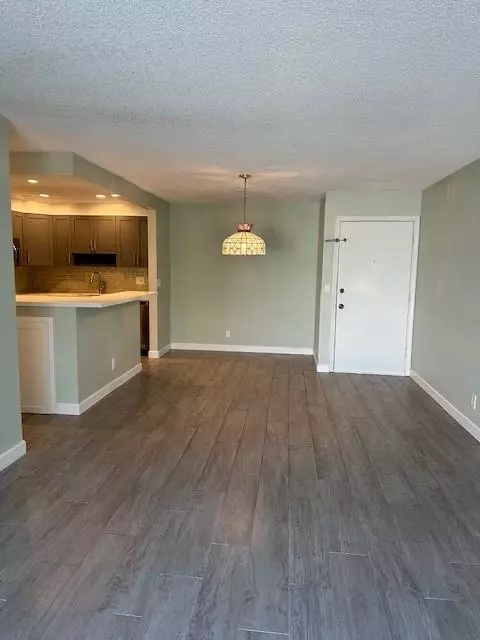 Pompano Beach, FL 33060,130 Cypress Club Dr #323