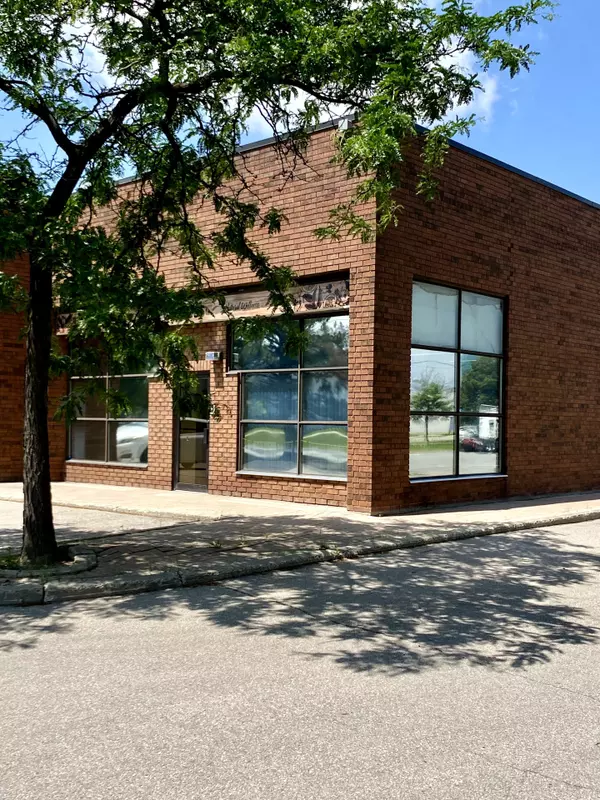 Mississauga, ON L5T 2B4,6110 Ordan DR #Unit 9