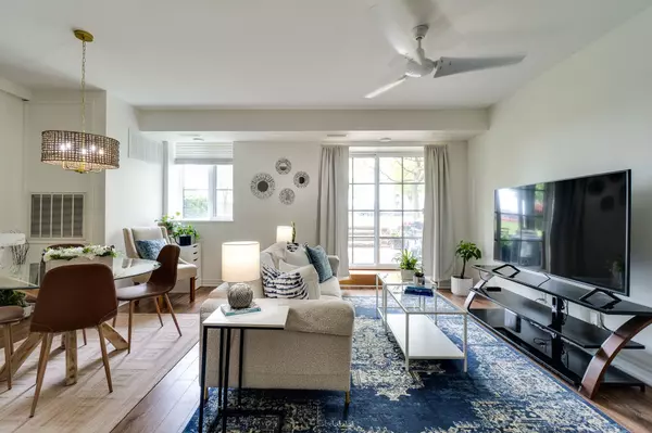 Hamilton, ON L8B 1A9,262 Dundas ST E #105