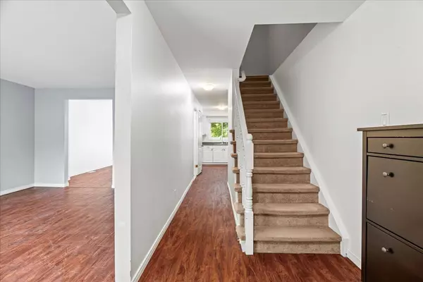 London South, ON N6K 2Y6,1328 Commissioners RD W #2