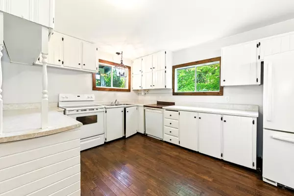 Frontenac, ON K0H 1B0,4388 Henderson RD