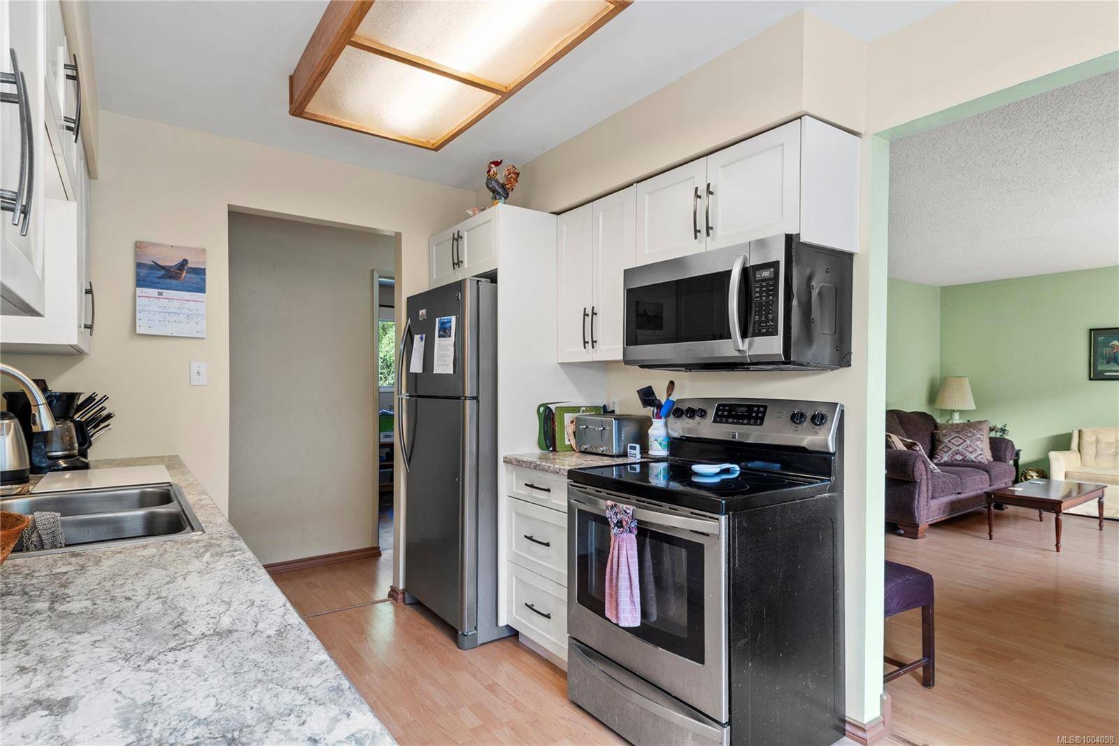 Campbell River, BC V9W 3P3,880 Pinecrest Rd