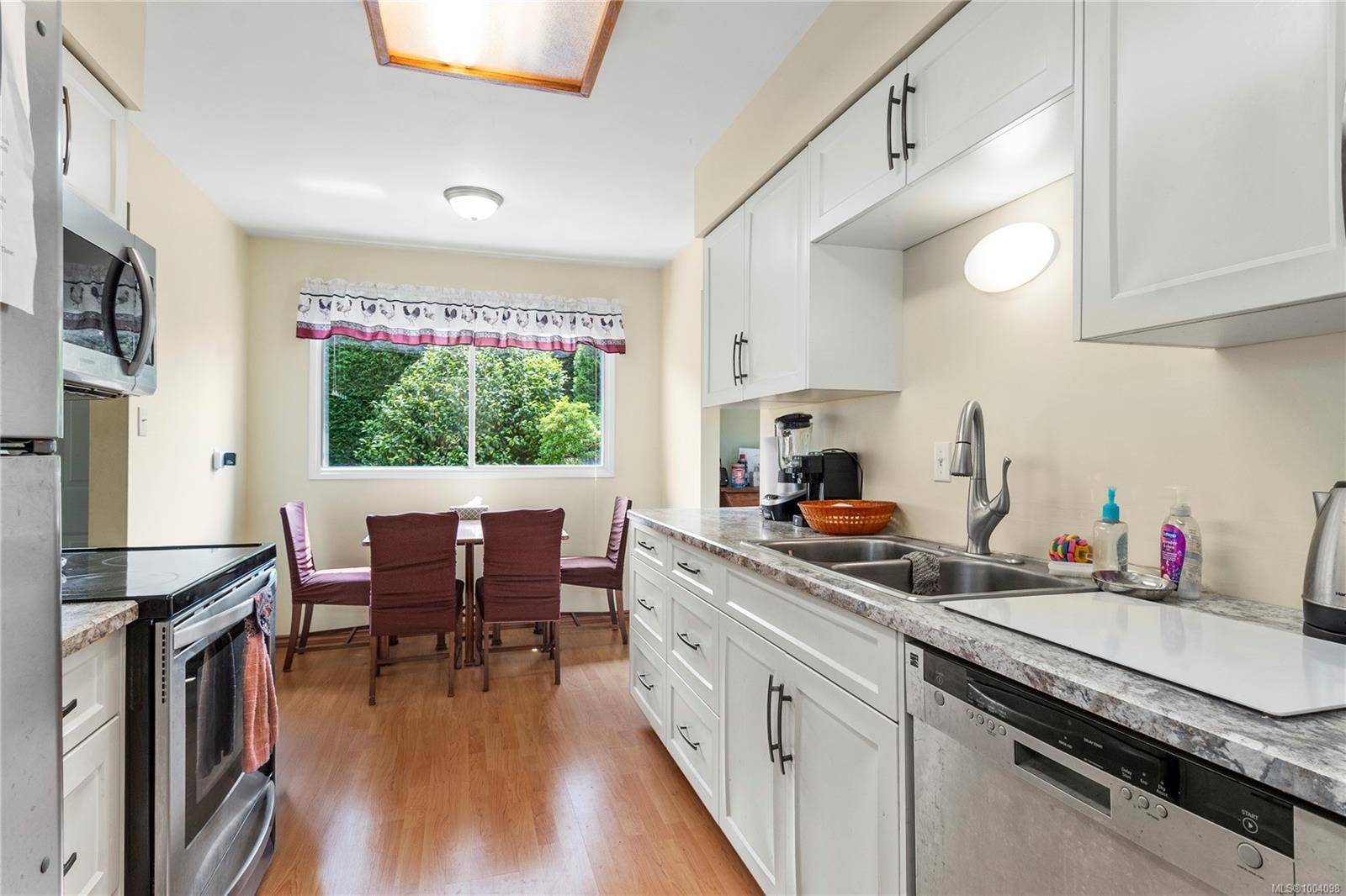 Campbell River, BC V9W 3P3,880 Pinecrest Rd