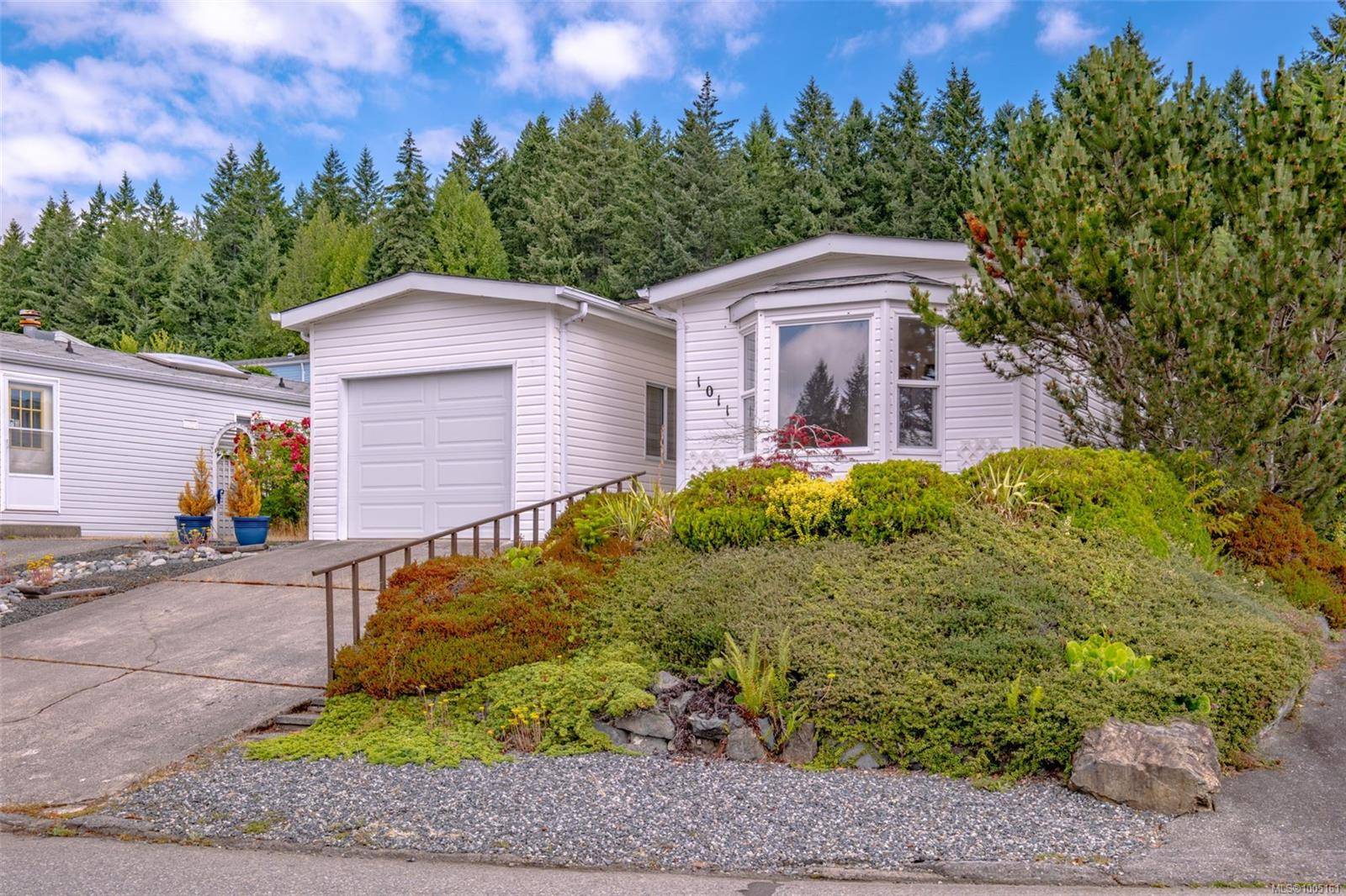 1011 Collier Cres, Nanaimo, BC V9R 6K6