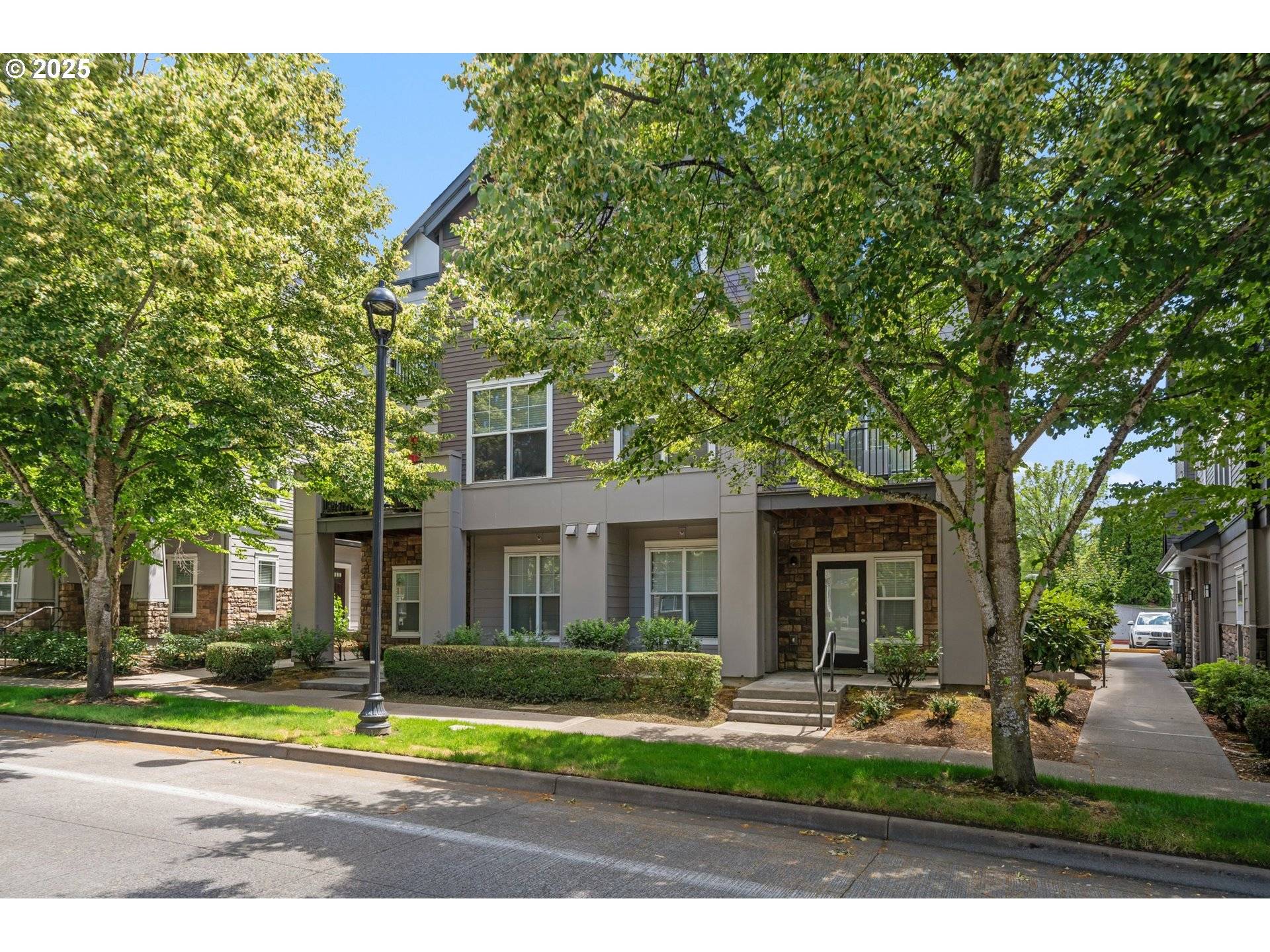 Hillsboro, OR 97006,10757 NE RED WING WAY