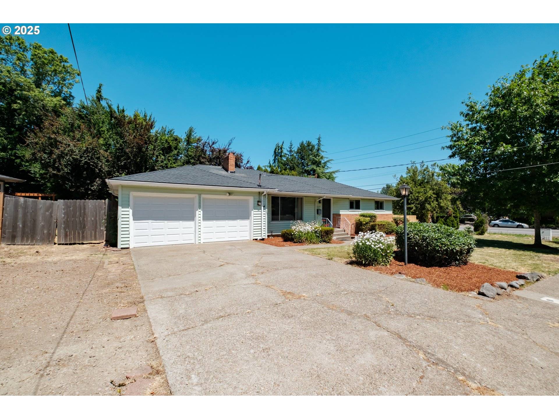Salem, OR 97302,1397 HEATHER LN