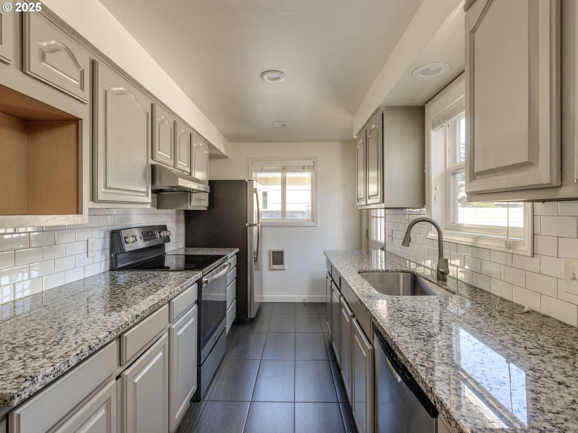 Portland, OR 97206,5921 SE MALDEN ST