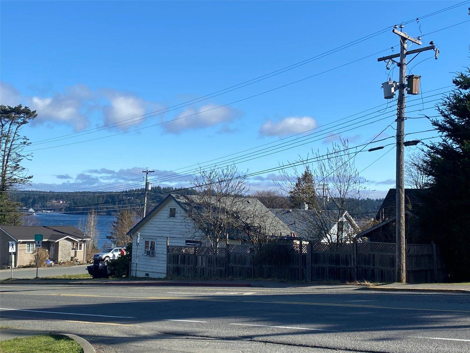 Campbell River, BC V9W 2P4,827 Alder St