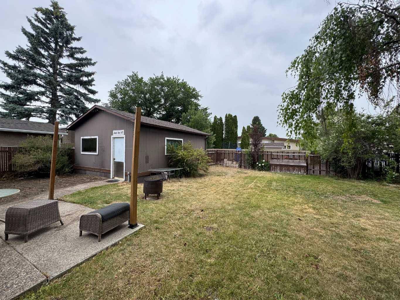 Lethbridge, AB T1H 3M3,1413 19 ST N