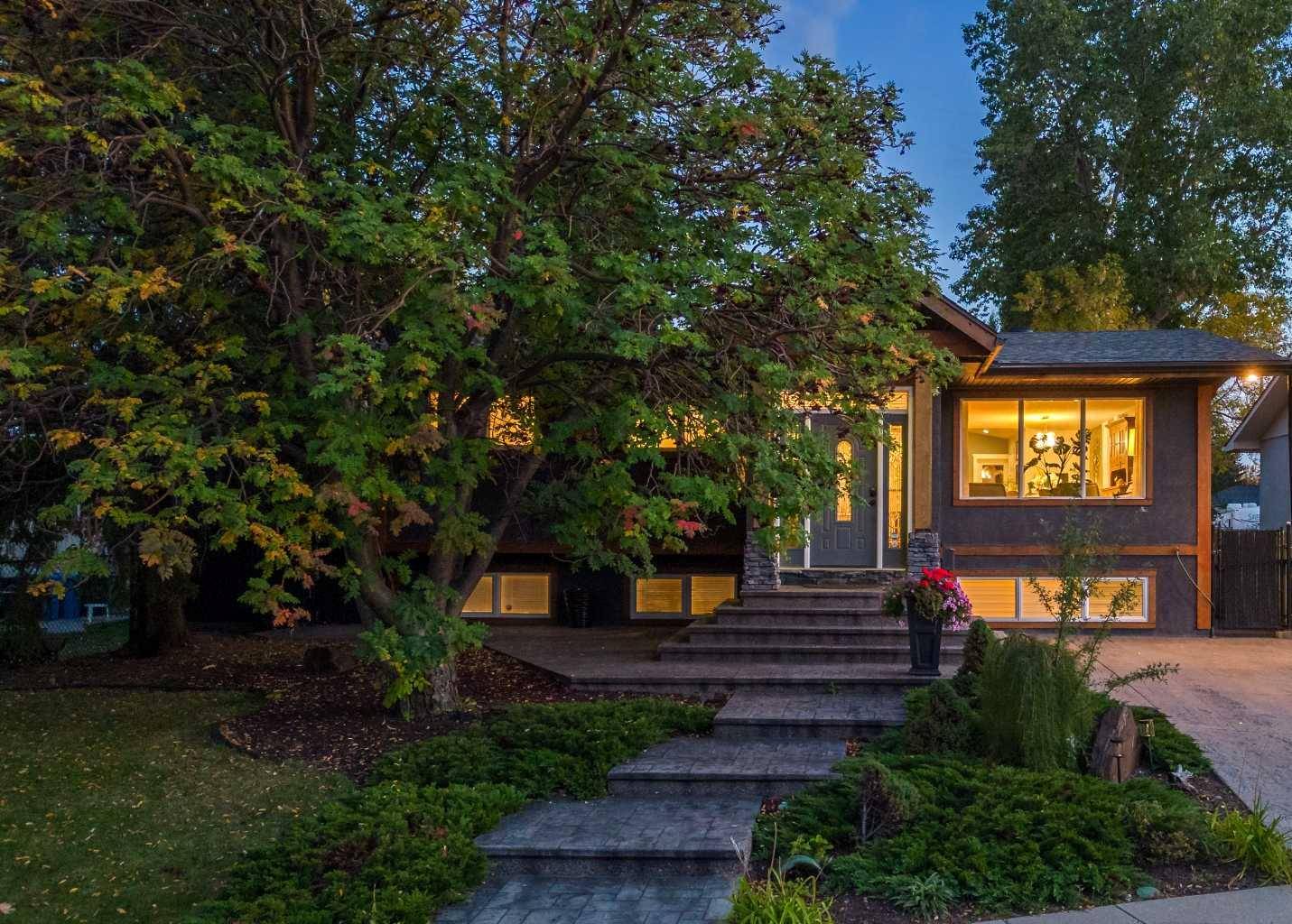 283 99 AVE Southeast, Calgary, AB T2J 0H9