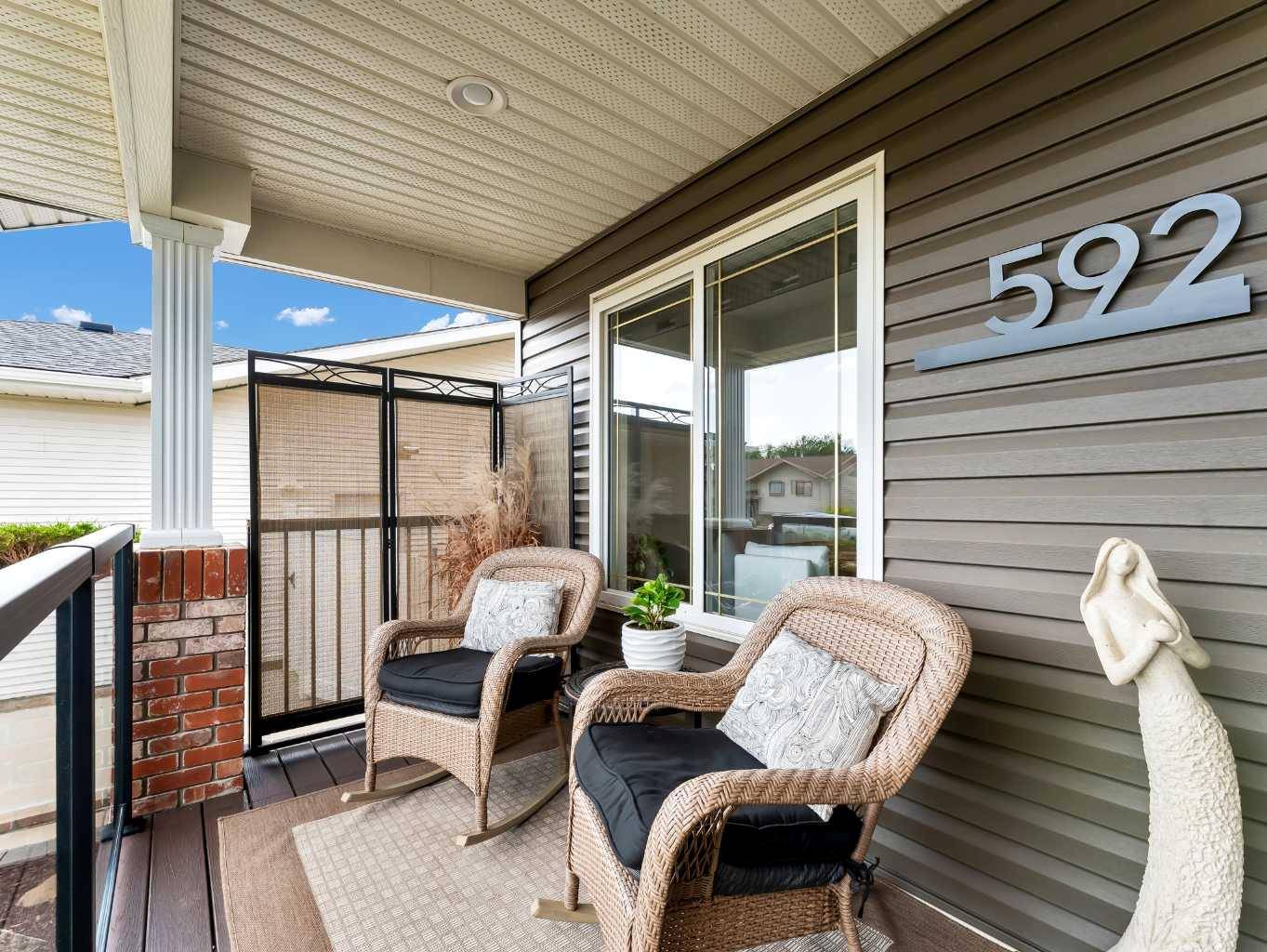 Medicine Hat, AB T1C 1X4,592 Hemingway CRES Northeast