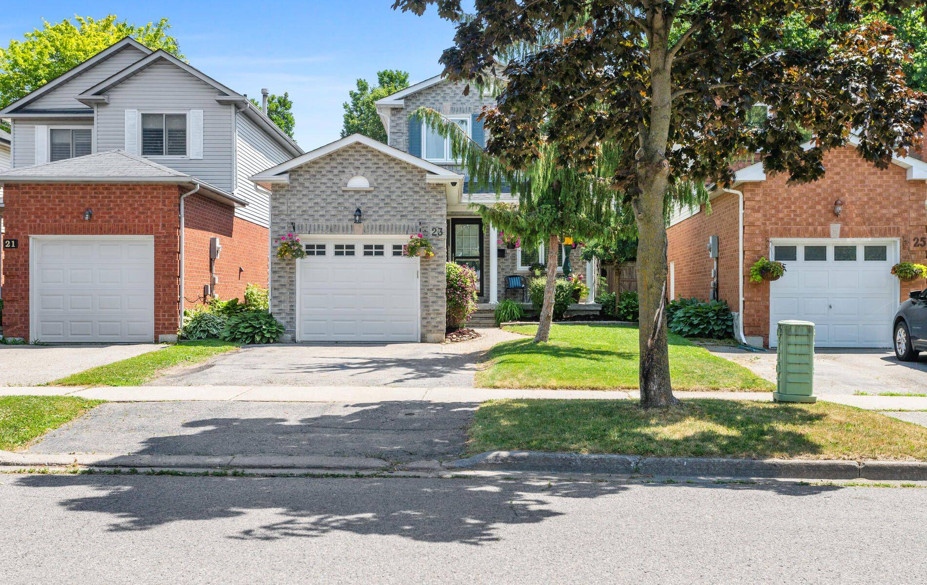 23 Stuart RD, Clarington, ON L1E 1Z1