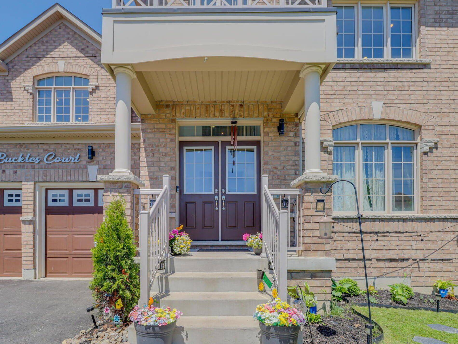 Clarington, ON L1B 0L1,10 Buckles CT
